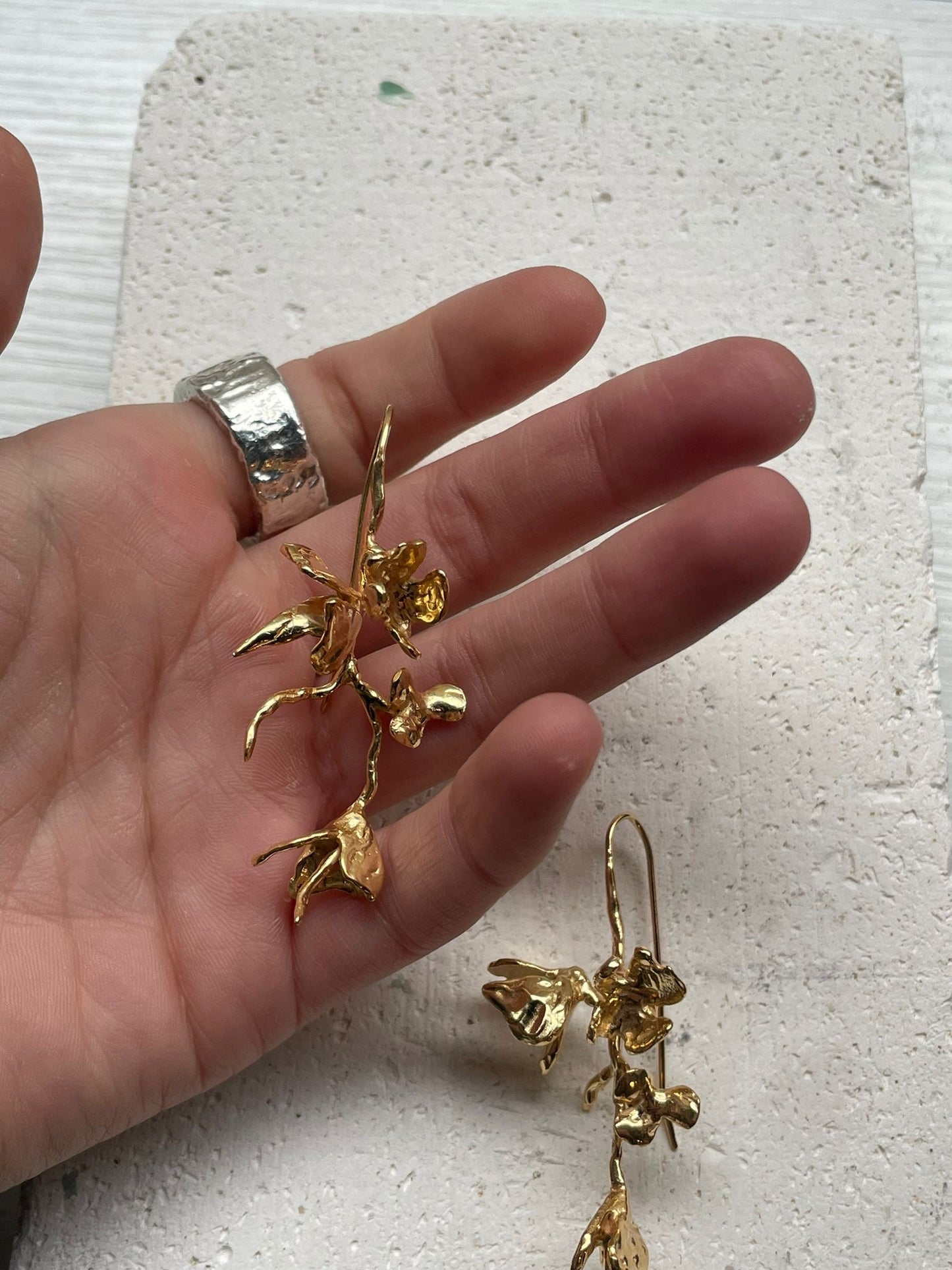 EARRINGS 001