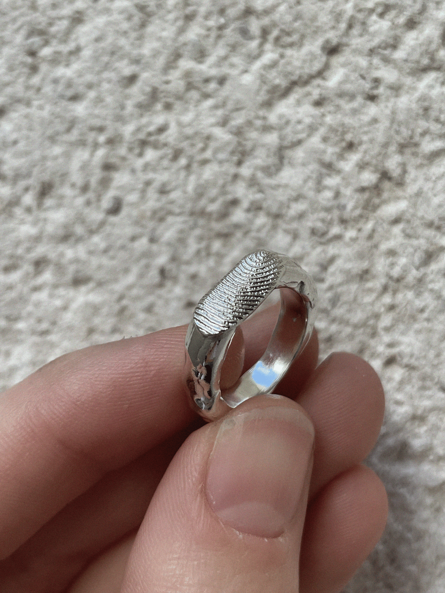 SIGNUM RING